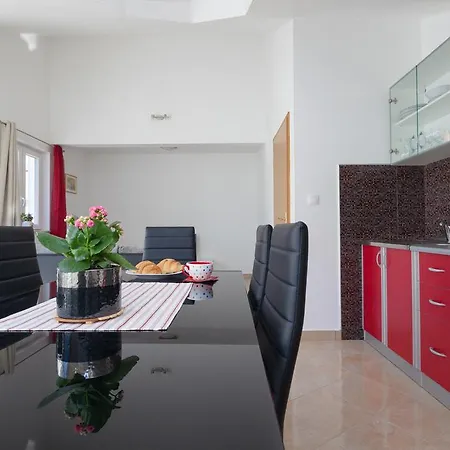 Mistral دوبروفينك